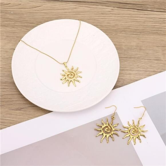 Gold sun pendant necklace earrings set dainty sunflower charm solar jewelry gift - Picture 3 of 8